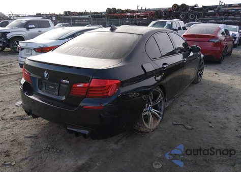 2016 BMW M5 z USA, uszkodzony, nr VIN WBSFV9C59GG343648